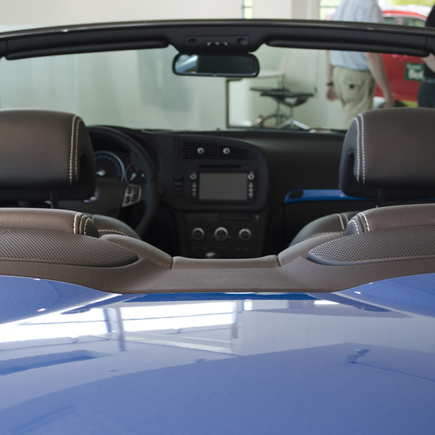 Interior of a lightning blue 9-3 convertible at Saab Ana.